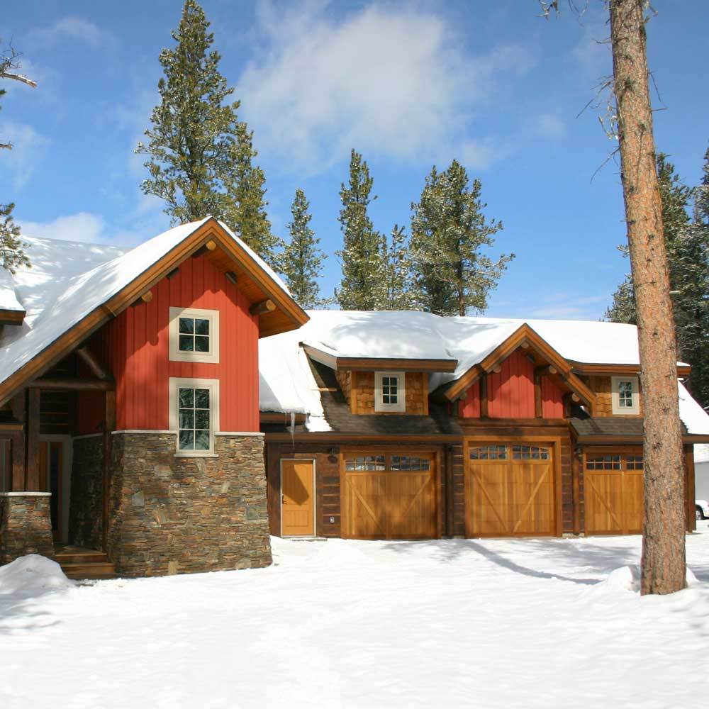 Timberline Builders custom-built home in winter